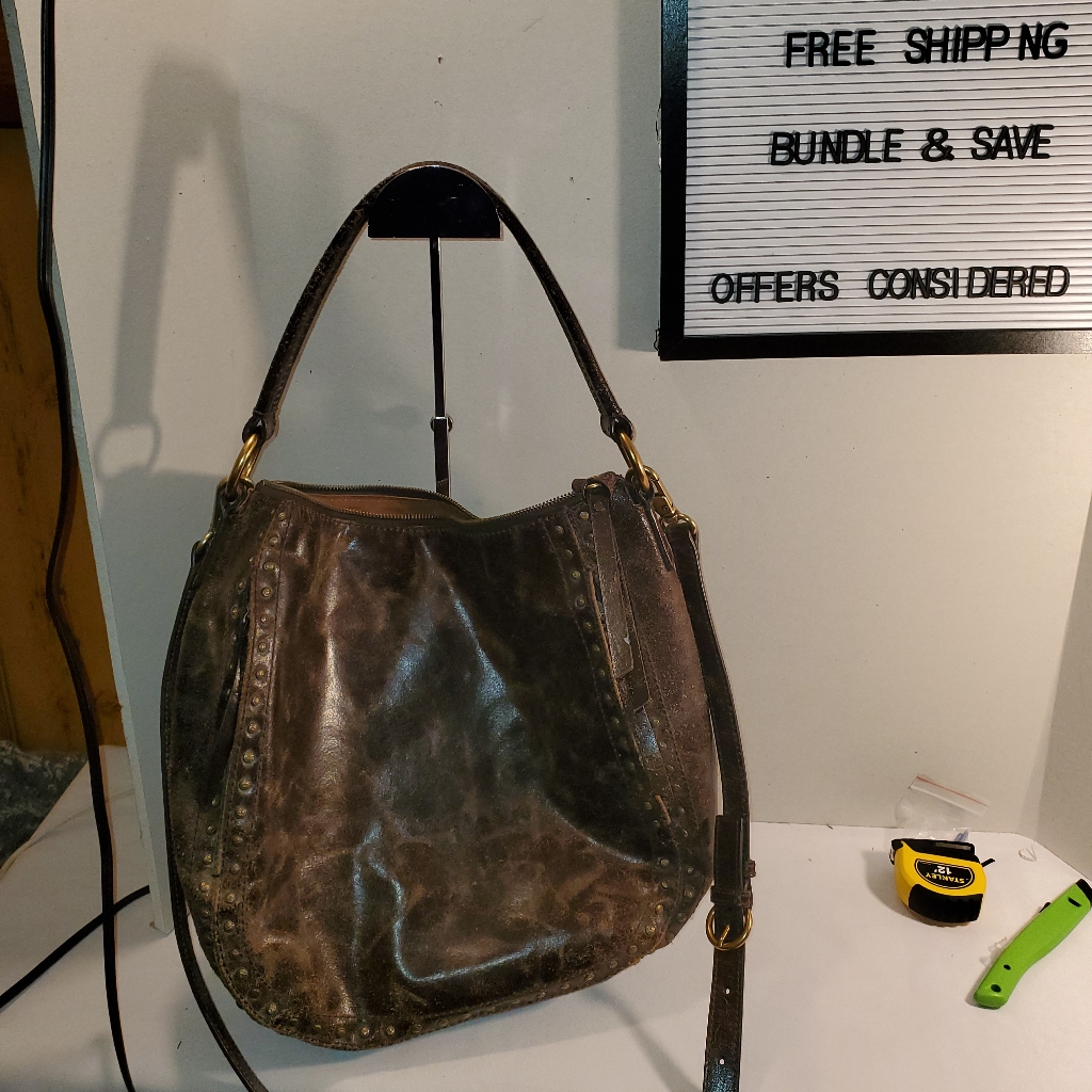 Frye Large Victoria Moto Chocolate Stud Hobo.Cb